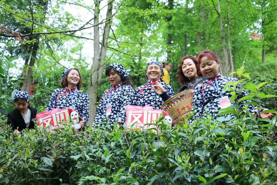 younigengxingfukeqingguanhuaihuodong.jpg younigengxingfukeqingguanhuaihuodong.jpg